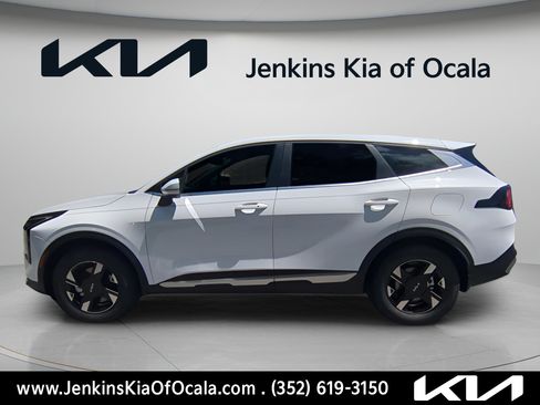 New 2026 Kia Sportage LX FWD image 6