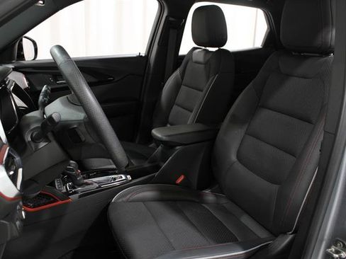 Used 2023 Chevrolet TrailBlazer RS w/ Convenience Package image 5