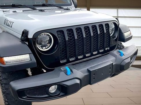 Used 2023 Jeep Wrangler Unlimited w/ 8.4" Radio Group AWD/4WD image 27