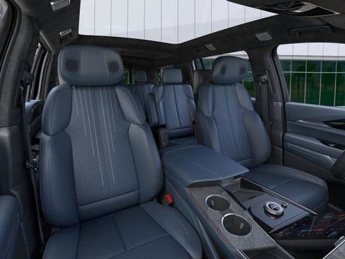 New 2026 Cadillac Escalade IQL Luxury w/ LPO, Radiant Package AWD/4WD image 16