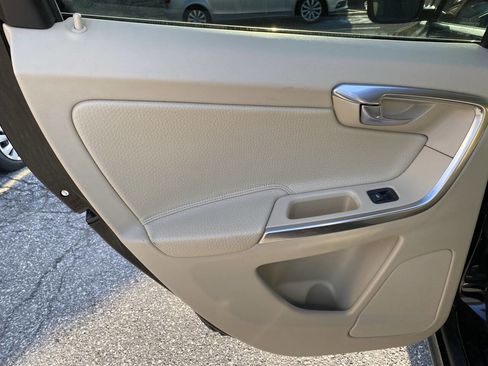 Used 2014 Volvo XC60 T6 AWD/4WD image 13