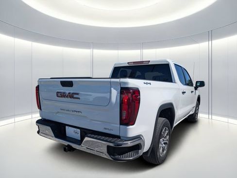 Used 2025 GMC Sierra 1500 SLT AWD/4WD image 4