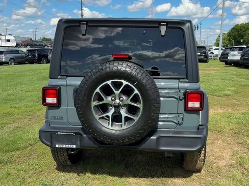 Used 2025 Jeep Wrangler Unlimited Sport AWD/4WD image 6