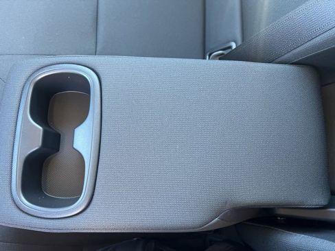 Used 2025 Toyota Corolla LE image 35