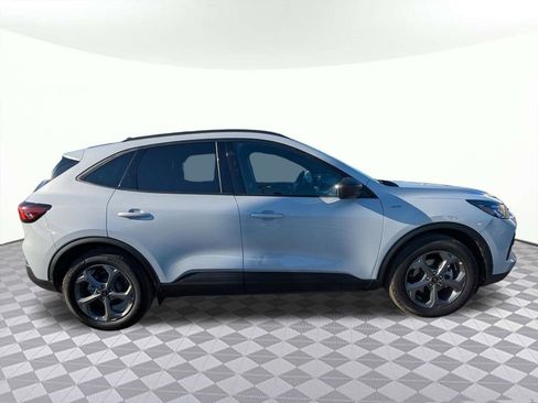 Used 2025 Ford Escape ST-Line image 2