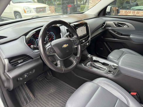 Used 2019 Chevrolet Traverse LT w/ LT Premium Package image 34