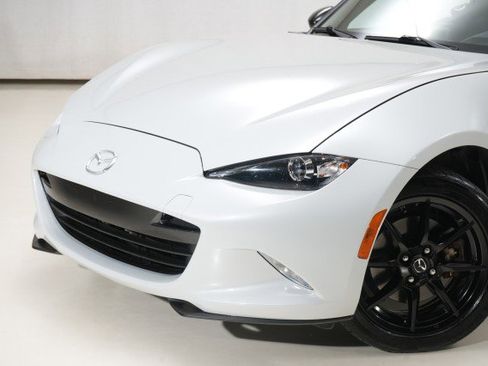 Used 2019 MAZDA MX-5 Miata Sport image 4