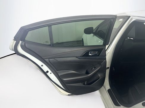 Used 2021 Nissan Maxima SR w/ Sport Mat Group image 28