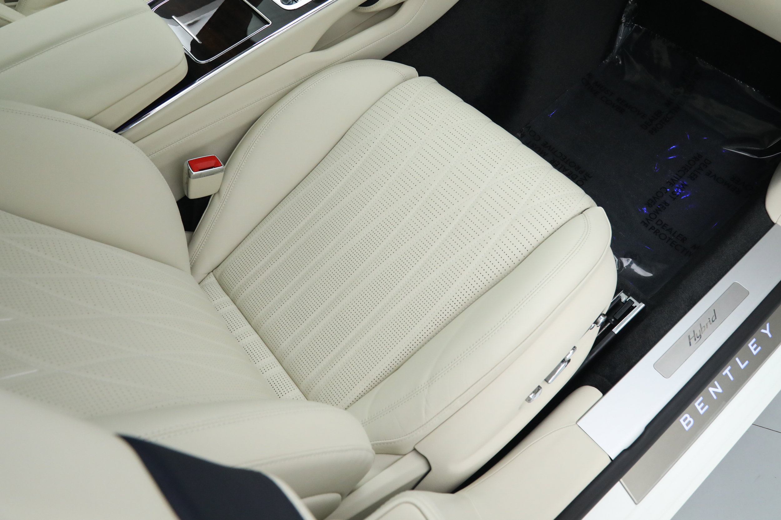 Used 2022 Bentley Flying Spur Plug-In Hybrid AWD/4WD image 18
