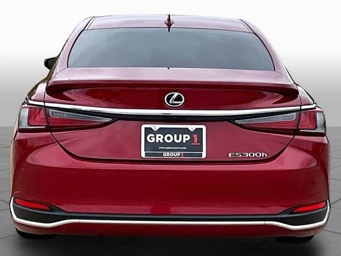 Used 2025 Lexus ES 300h w/ Premium Package image 5