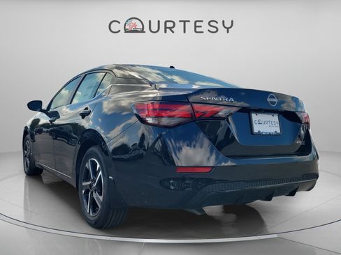 Used 2025 Nissan Sentra SV w/ All-Weather Package FWD image 5