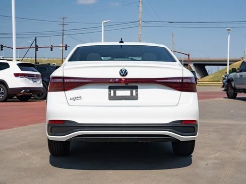 New 2025 Volkswagen Jetta Sport image 5