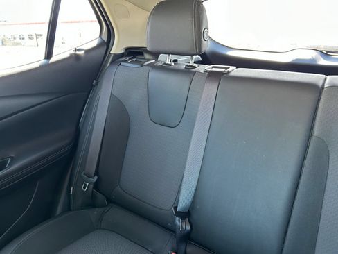 Used 2025 Buick Encore GX Preferred FWD image 35