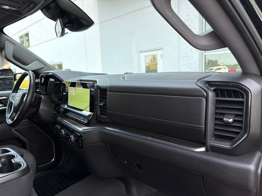 Used 2025 Chevrolet Silverado 1500 LT AWD/4WD image 28