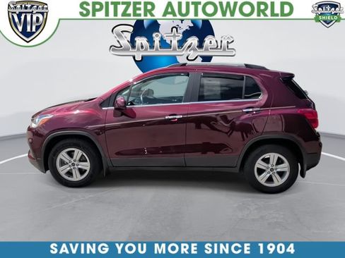 Used 2017 Chevrolet Trax LT w/ LT Convenience Package FWD image 6
