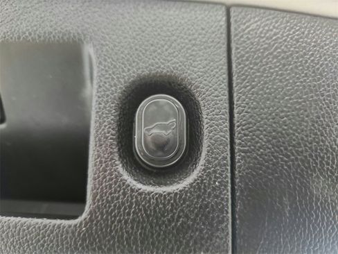 Used 2019 Chevrolet Suburban Premier w/ Max Trailering Package image 32