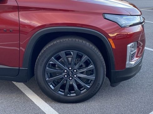 Used 2023 Chevrolet Traverse RS image 10