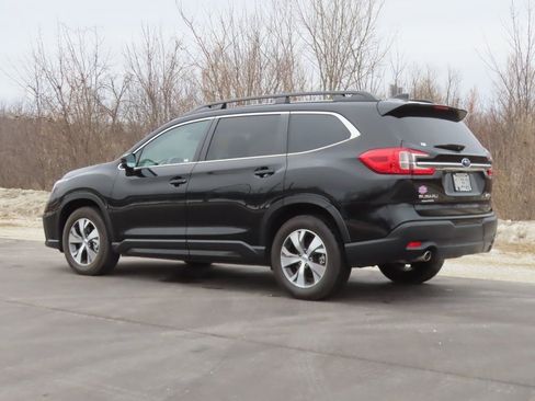 Used 2024 Subaru Ascent Premium w/ Convenience Package image 26