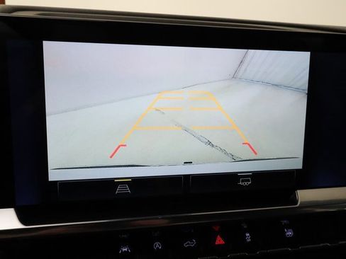 Used 2023 Chevrolet Silverado 1500 LT image 15