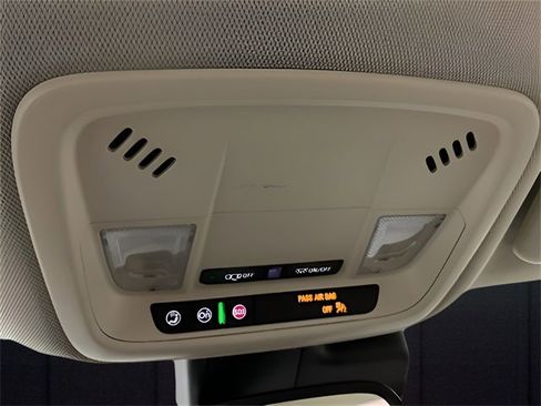 Used 2024 Chevrolet Malibu LT image 33