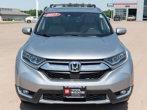 Used 2017 Honda CR-V Touring image 4