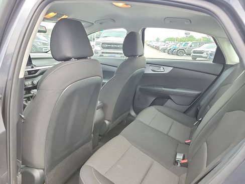 Used 2024 Kia Forte LXS FWD image 9