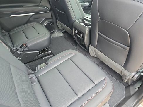 New 2026 Chevrolet Traverse Z71 w/ Enhanced Driving Package AWD/4WD image 11