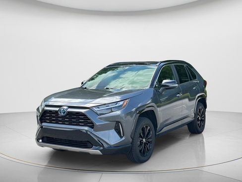 Used 2023 Toyota RAV4 XSE AWD/4WD image 1