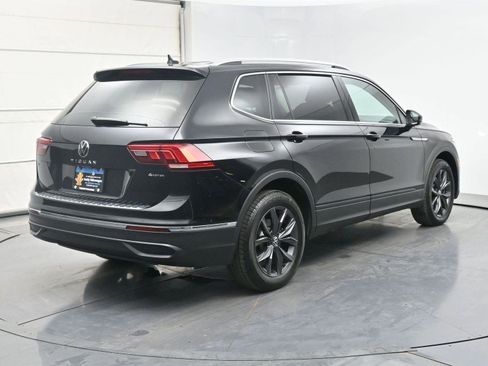 Used 2023 Volkswagen Tiguan SE w/ Panoramic Sunroof Package AWD/4WD image 24