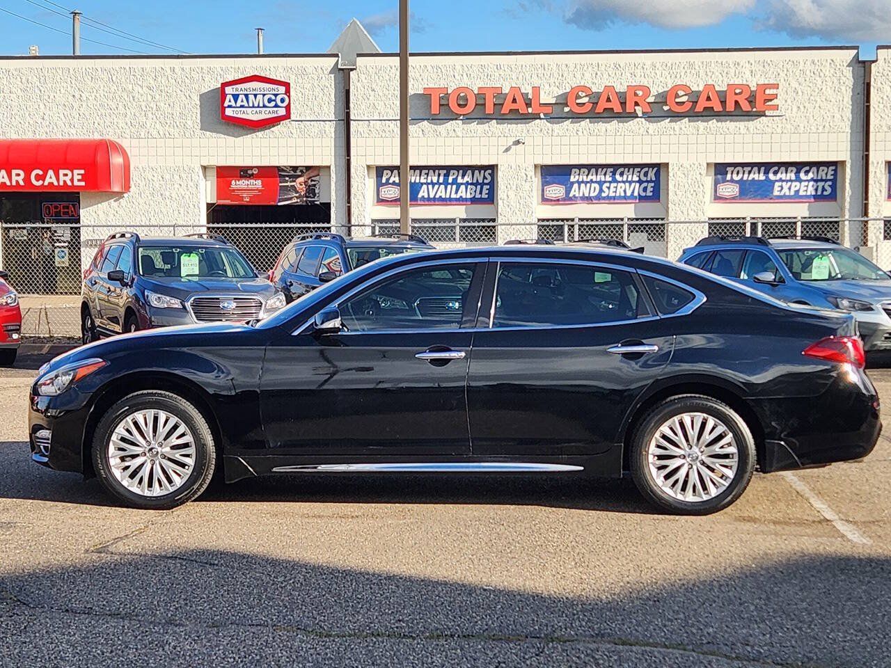 Used 2015 INFINITI Q70 L 3.7 AWD/4WD image 2