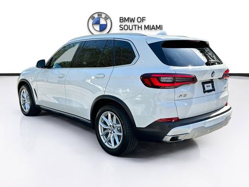 Certified 2023 BMW X5 xDrive40i w/ Premium Package image 5