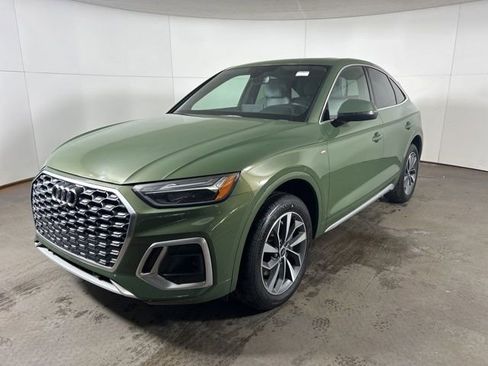 Used 2022 Audi Q5 2.0T Premium w/ Convenience Package AWD/4WD image 3