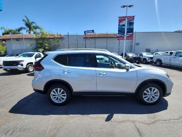 Used 2019 Nissan Rogue SV AWD/4WD image 9