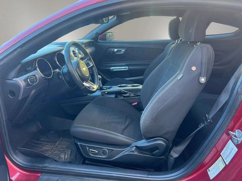 Used 2017 Ford Mustang Coupe RWD image 26