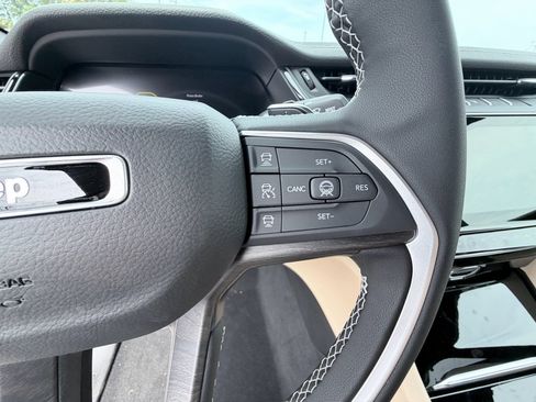 New 2026 Jeep Grand Cherokee L Limited RWD image 16
