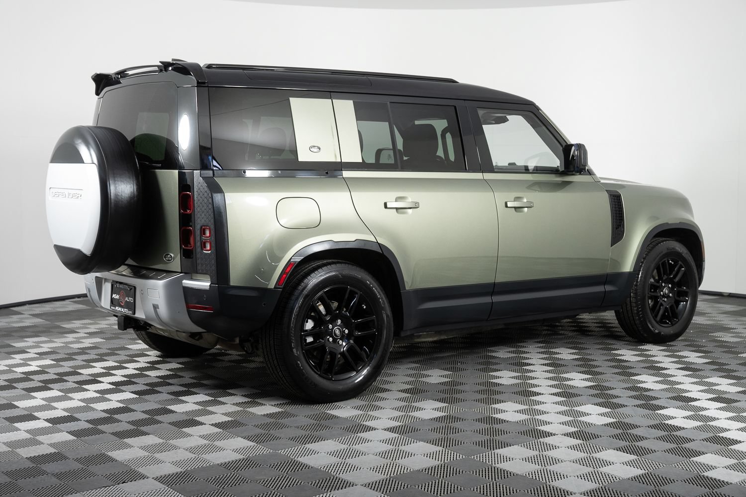 Used 2020 Land Rover Defender 110 S AWD/4WD image 8
