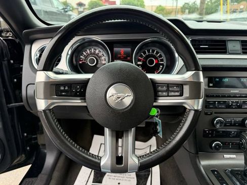 Used 2013 Ford Mustang GT Premium w/ Security Pkg RWD image 20