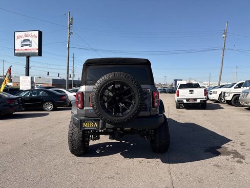 Used 2022 Ford Bronco Wildtrak image 7