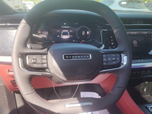Used 2024 Jeep Wagoneer Launch Edition AWD/4WD image 8