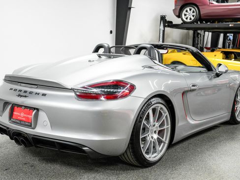 Used 2016 Porsche Boxster Spyder image 8