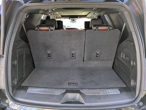 Used 2023 GMC Yukon Denali Ultimate image 13