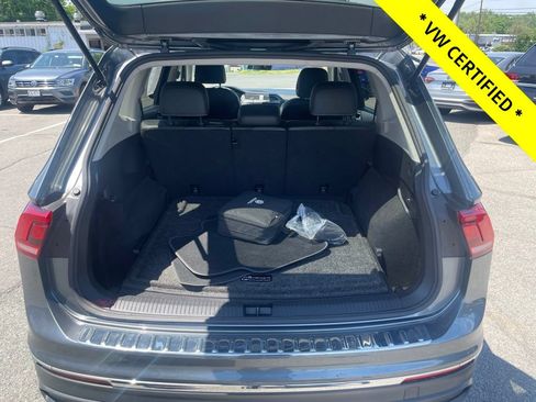Certified 2023 Volkswagen Tiguan SE AWD/4WD image 18