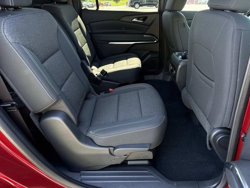 Used 2024 Chevrolet Traverse LT w/ LPO, Floor Liner Package FWD image 21