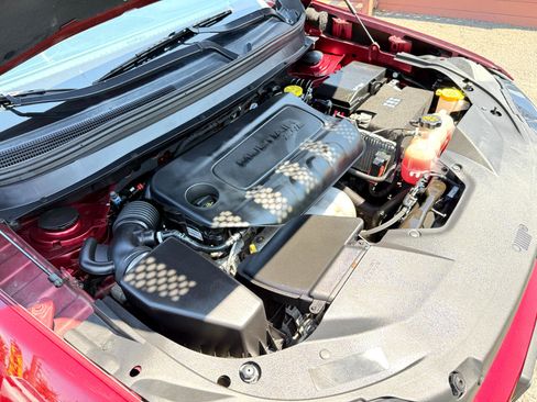 Used 2019 Jeep Cherokee Latitude Plus w/ Comfort/Convenience Group image 75