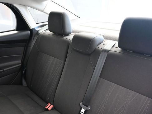 Used 2018 Ford Focus SEL image 18