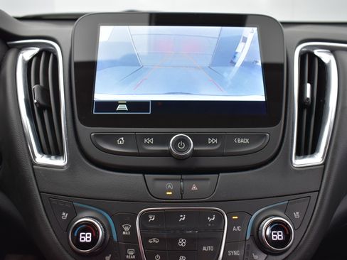 Used 2024 Chevrolet Malibu LT image 17