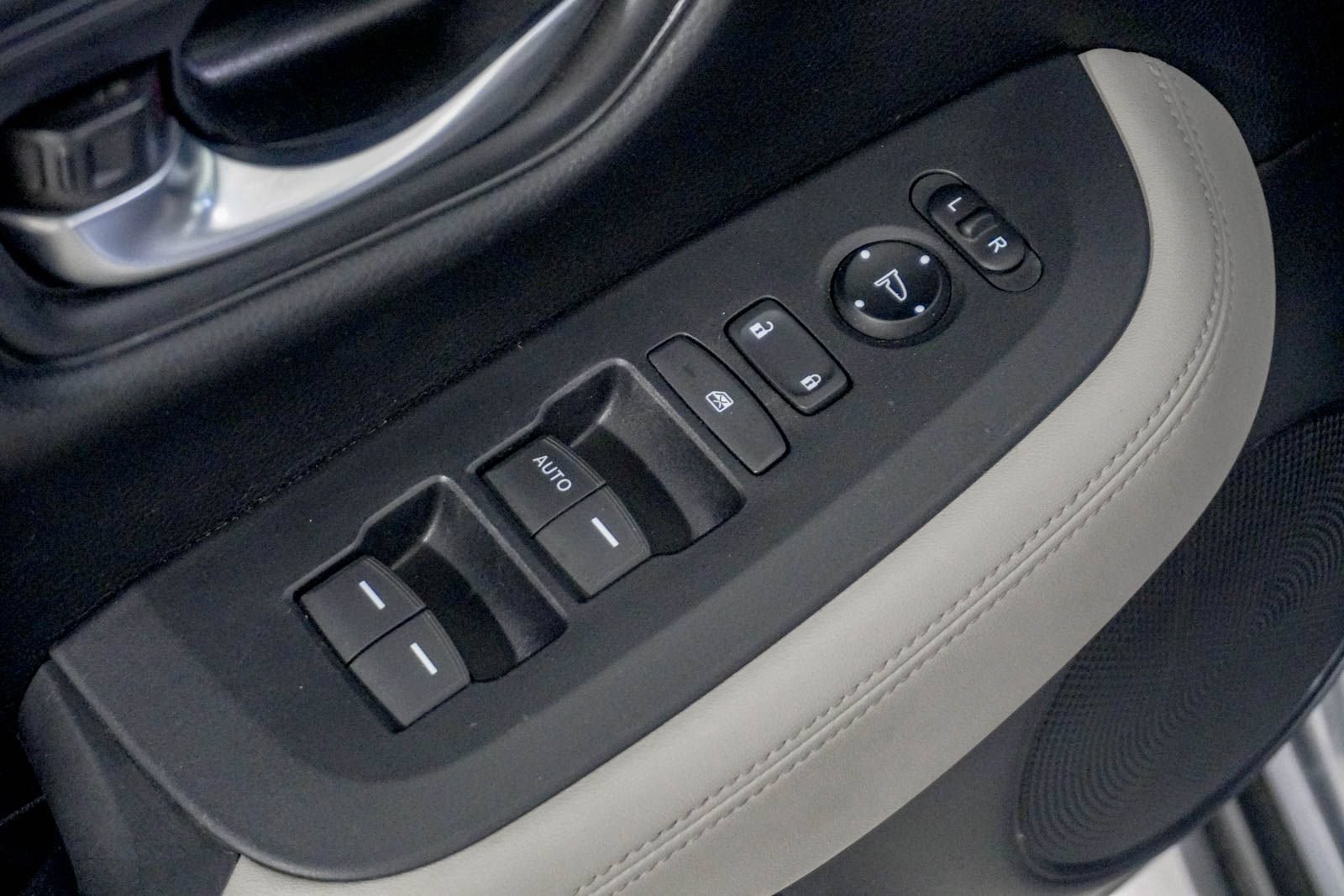 Used 2024 Honda HR-V LX image 15