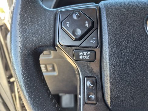 Used 2022 Toyota 4Runner TRD Off-Road Premium w/ Moonroof Package AWD/4WD image 26