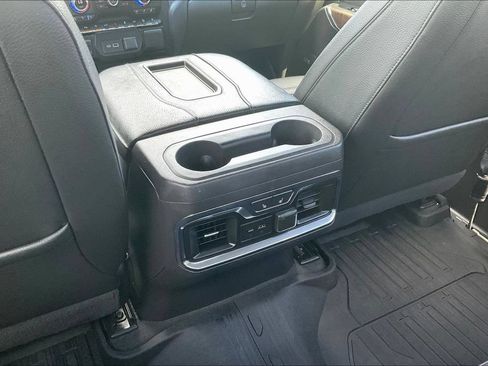 Used 2021 GMC Sierra 1500 Denali w/ Denali Ultimate Package AWD/4WD image 11