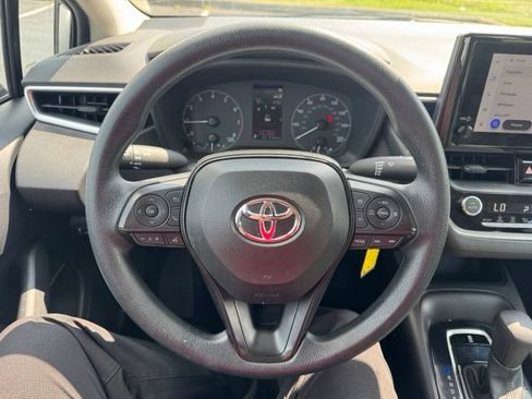 Used 2024 Toyota Corolla LE FWD image 17